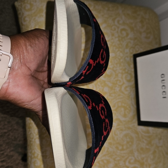 Authentic Gucci Women's Black and Red Slide Sandals - Picture 8 of 14